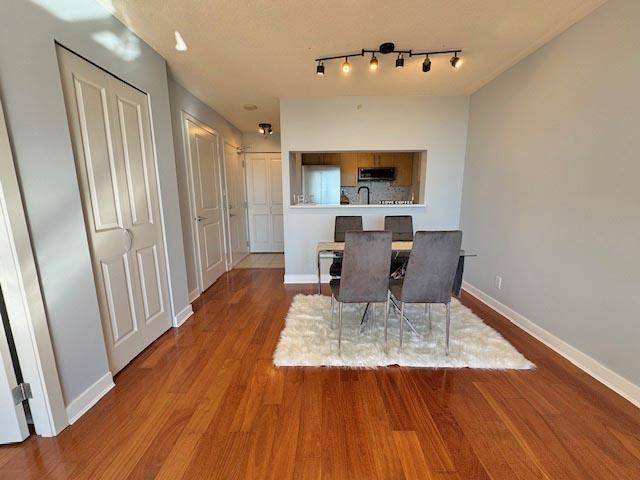 1401 3660 Vanness Avenue