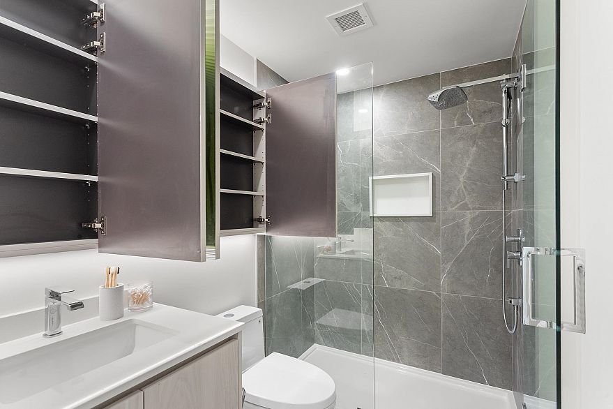 206 3264 Vanness Avenue