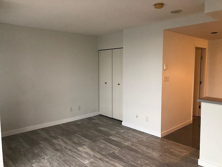 2201 939 Expo Boulevard