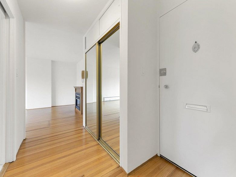 204 6026 Tisdall Street