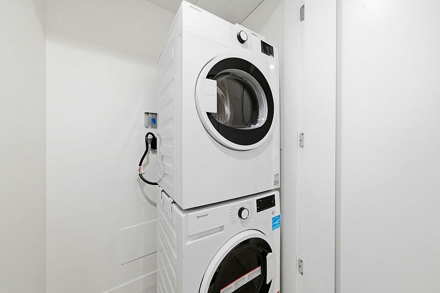 311 2803 W 4th Avenue