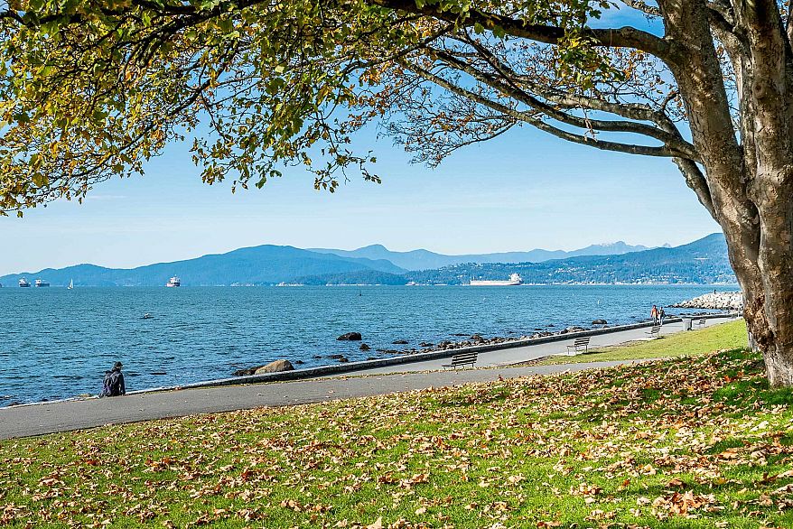 303 1345 Burnaby Street