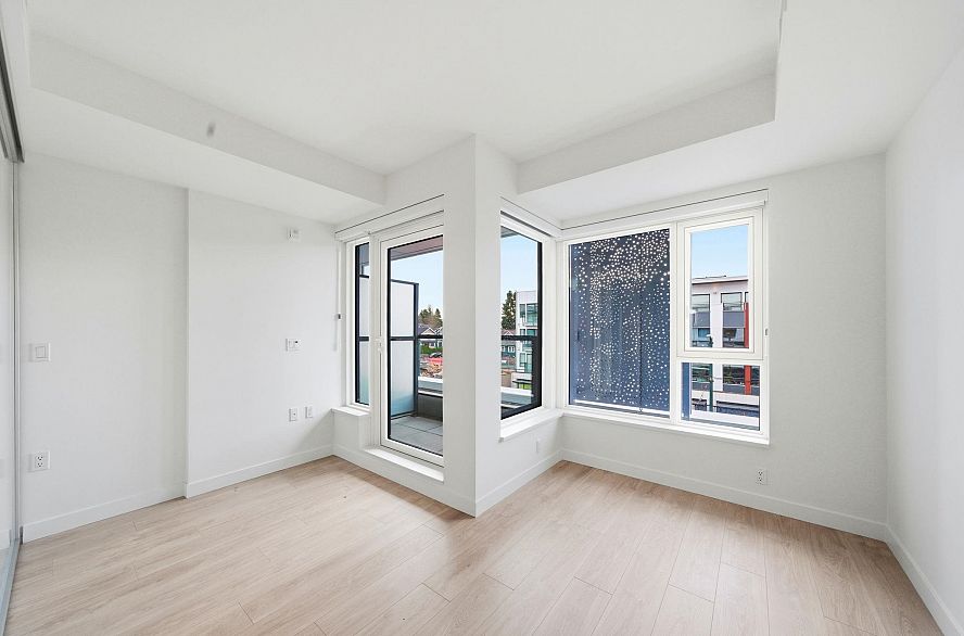 311 2803 W 4th Avenue