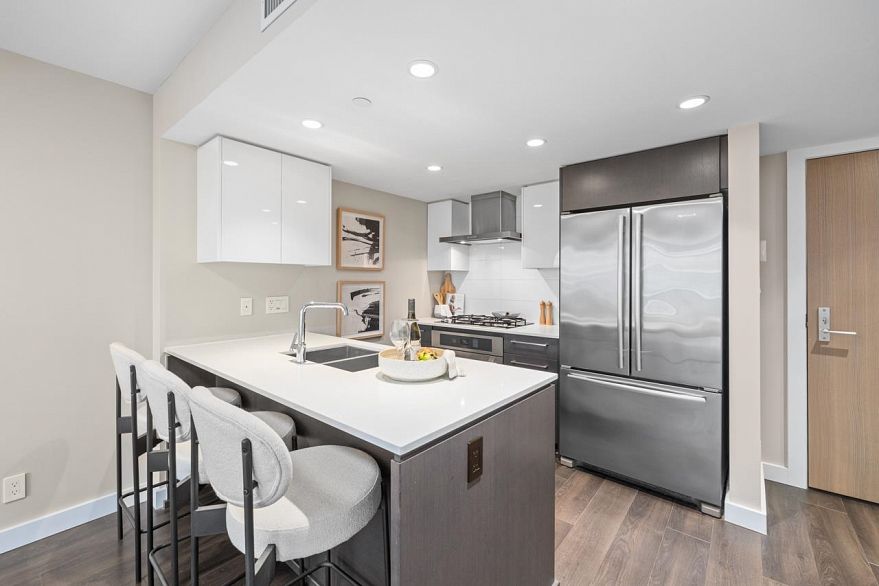 806 1618 Quebec Street