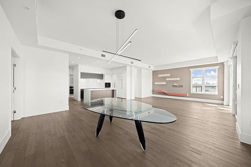 504 6168 East Boulevard