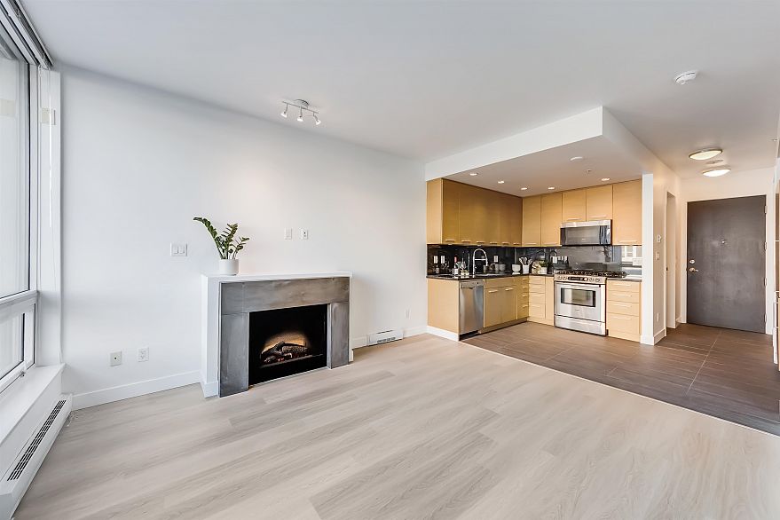 308 2528 Maple Street