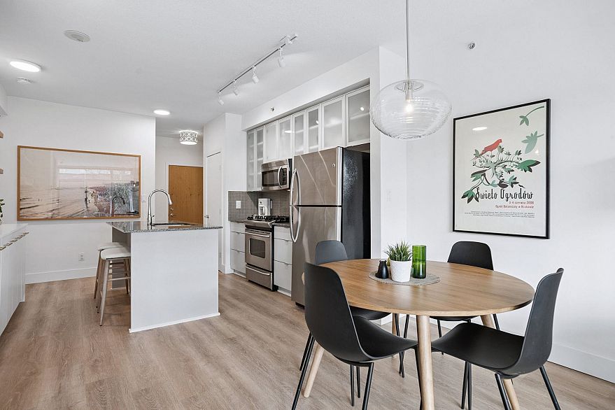 203 298 E 11th Avenue