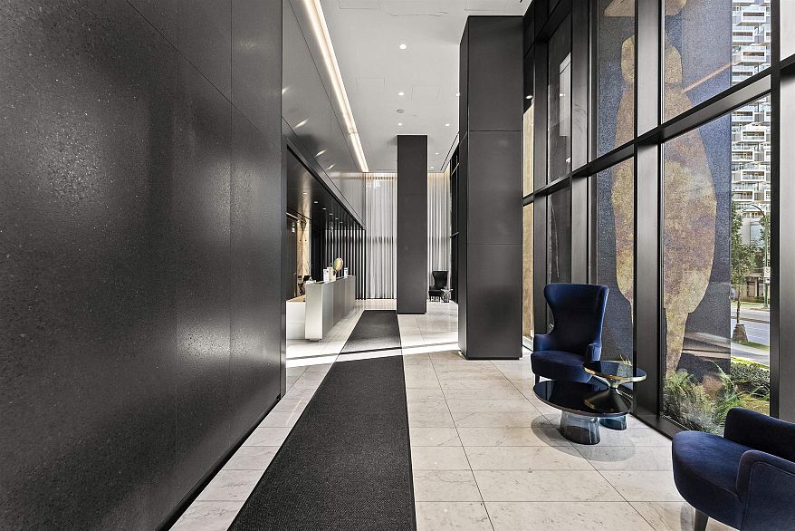 2403 889 Pacific Street