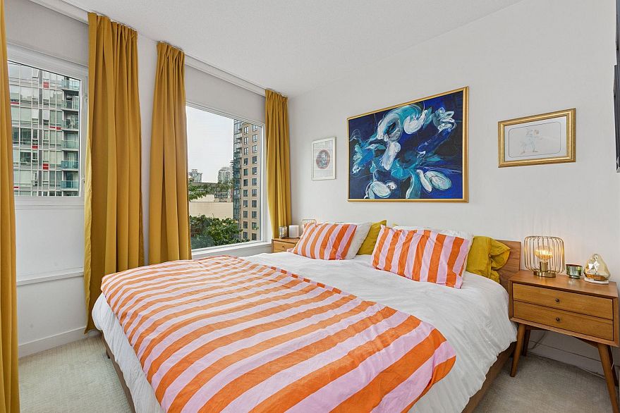 1003 821 Cambie Street