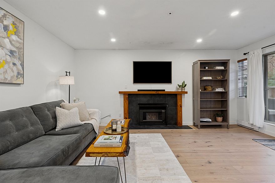 102 1689 E 4th Avenue