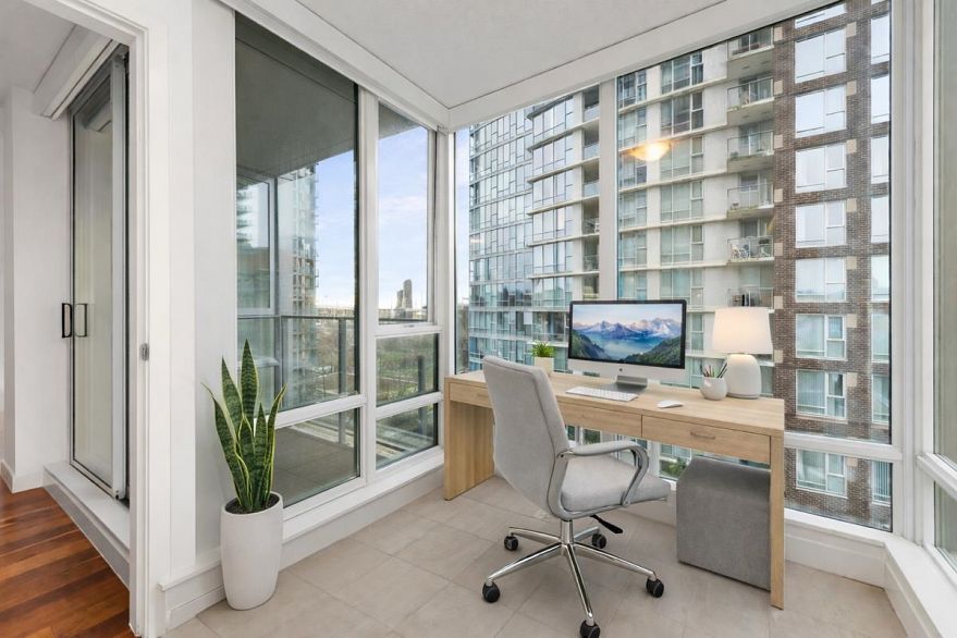 808 1495 Richards Street