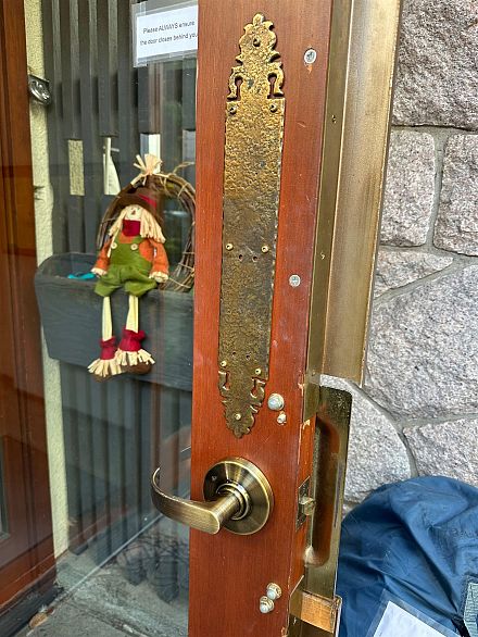 305 3530 Cambie Street