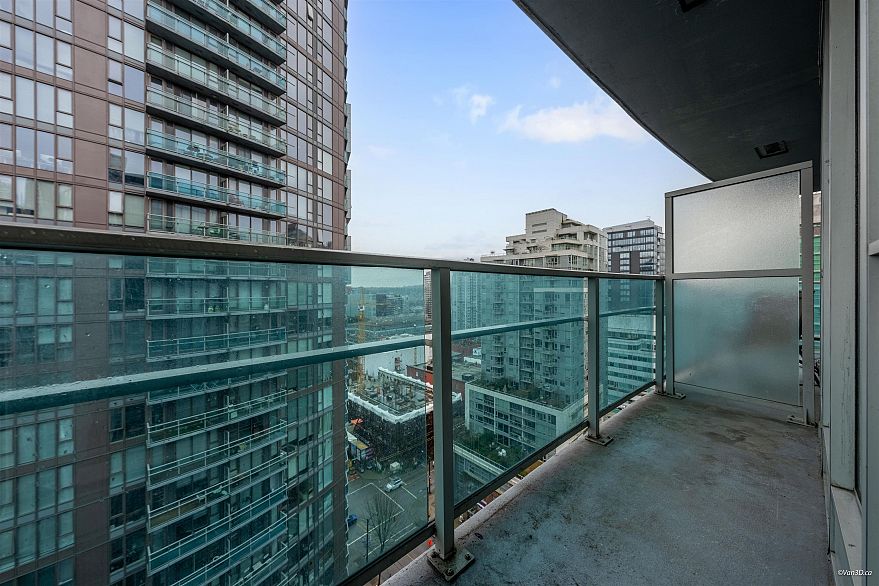 2111 788 Hamilton Street