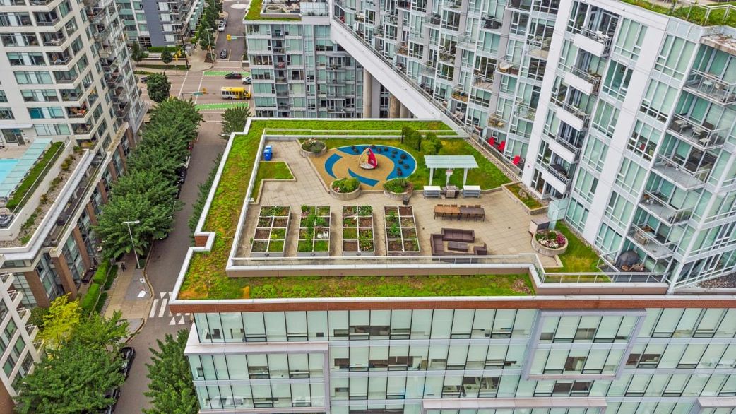 806 1618 Quebec Street