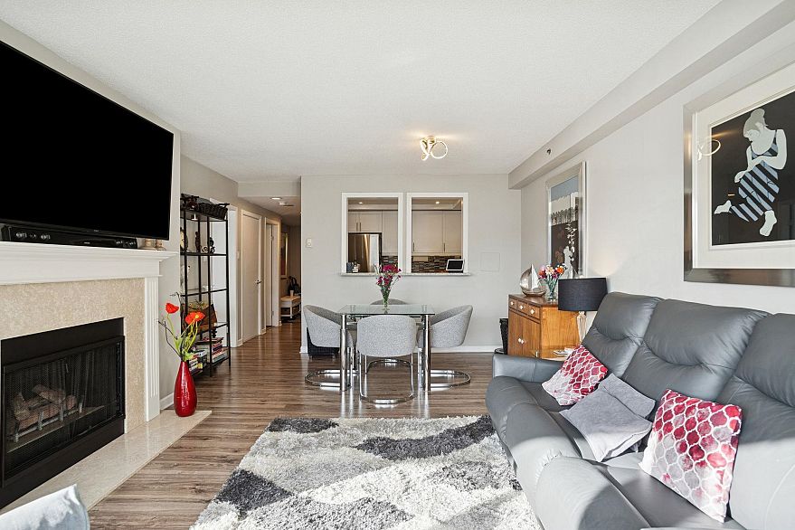 203 1008 Beach Avenue