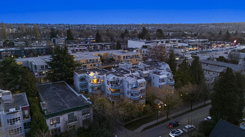 409 2250 W 3rd Avenue