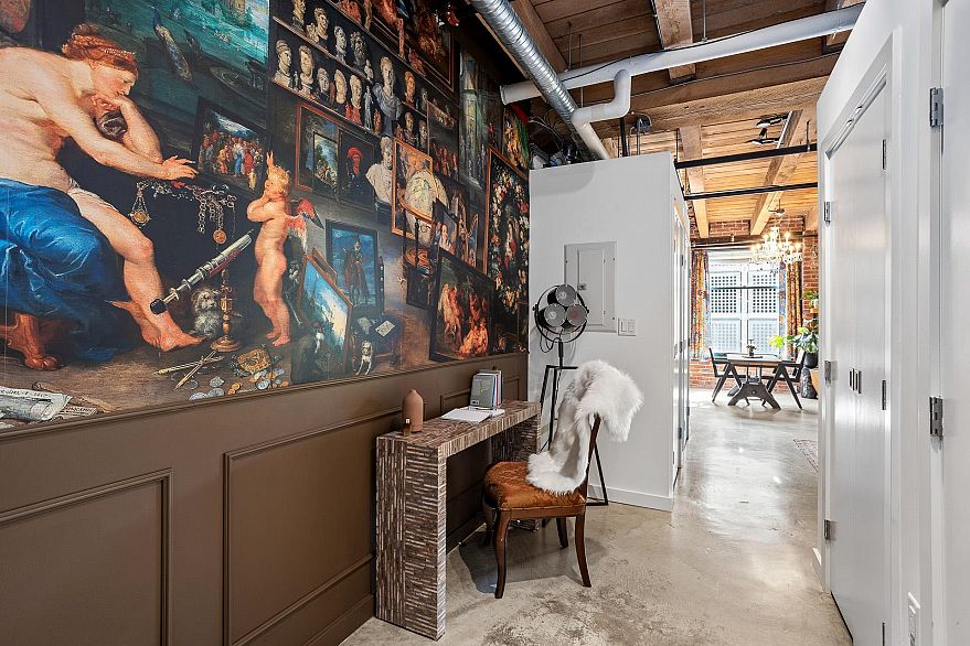 310 55 E Cordova Street