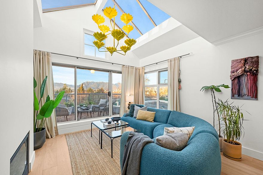 409 2250 W 3rd Avenue