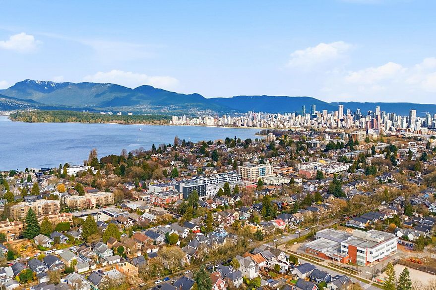 311 2803 W 4th Avenue