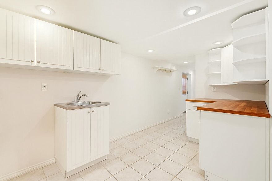 1311 Kamloops Street