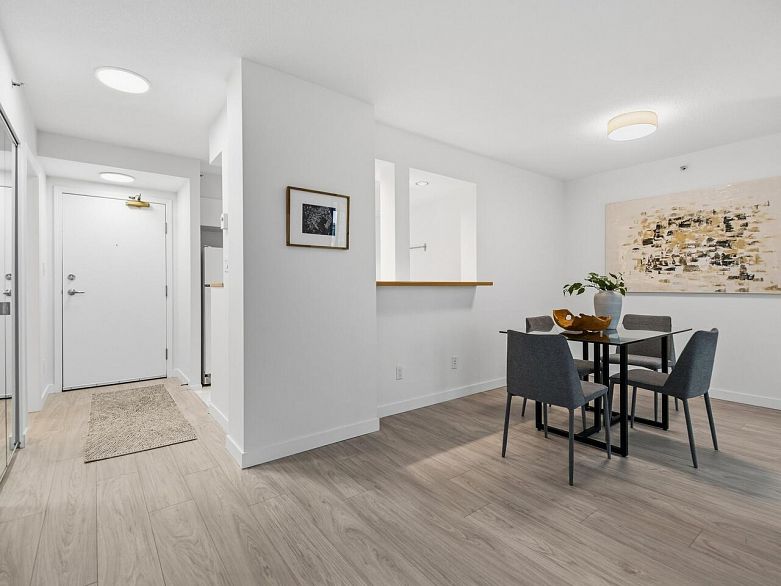 1205 950 Cambie Street