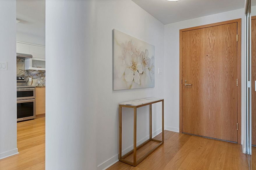 303 1501 Howe Street