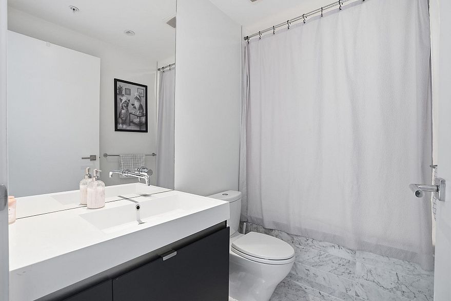 309 133 E 8th Avenue