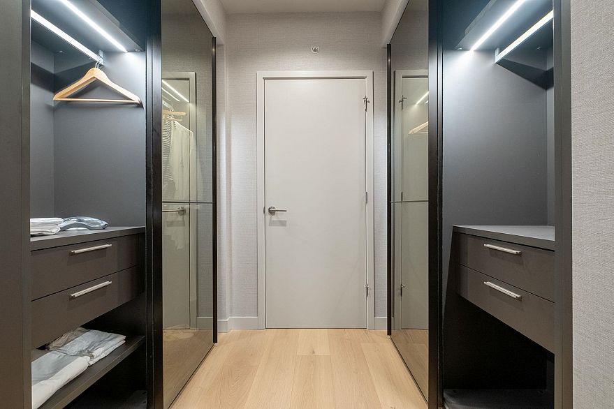 5205 1289 Hornby Street