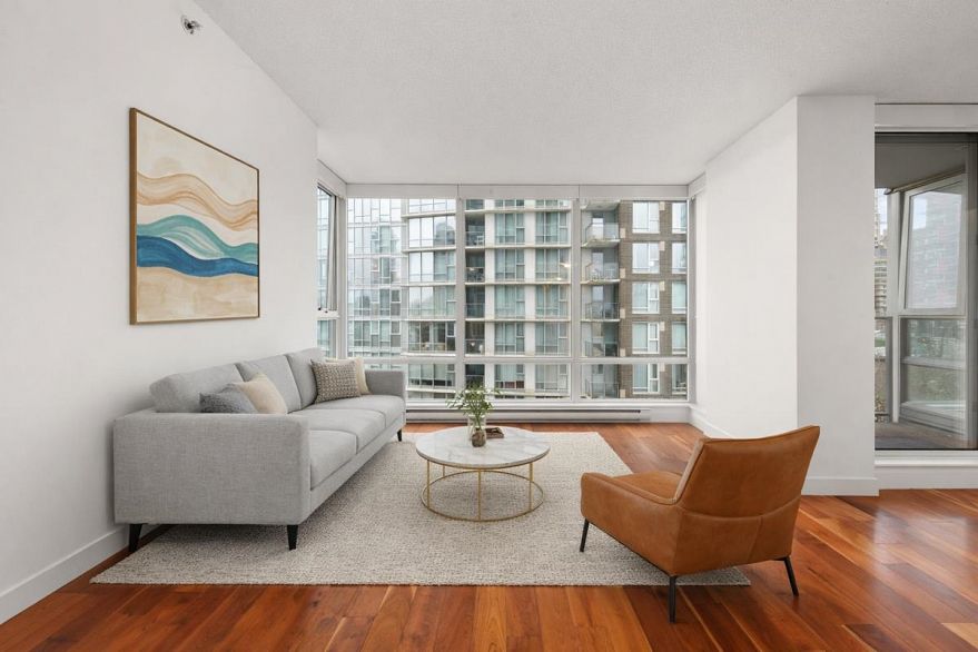 808 1495 Richards Street