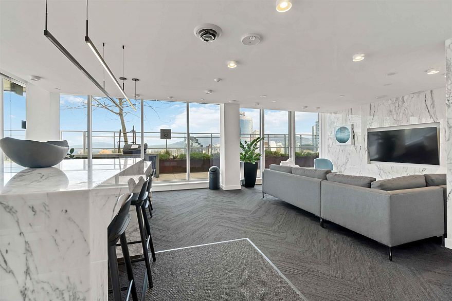 1305 1111 Richards Street