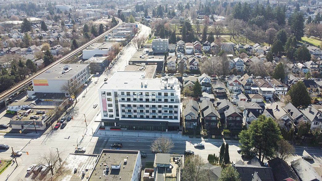 204 1680 E 12th Avenue