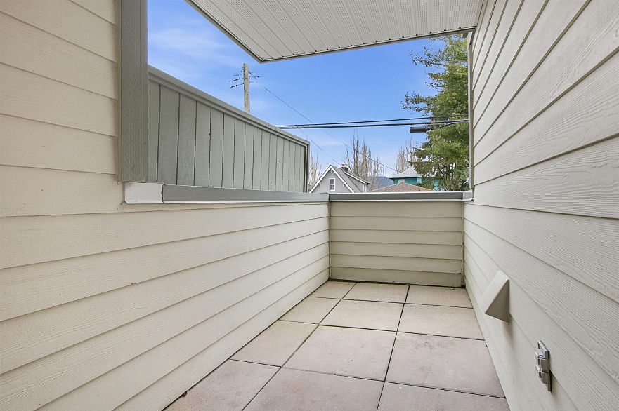 201 2741 E Hastings Street