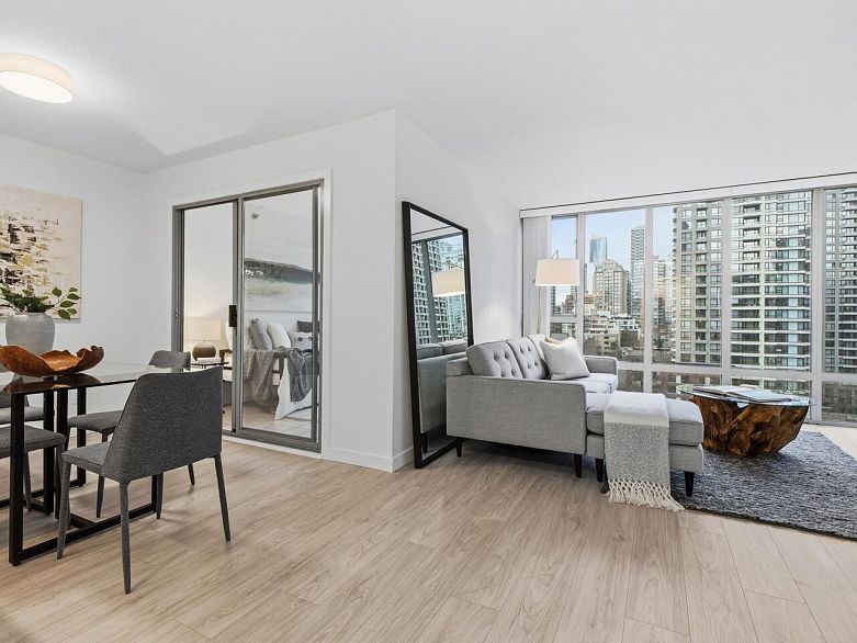 1205 950 Cambie Street