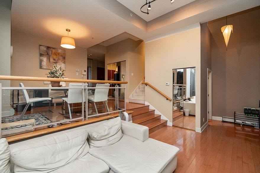 122 1228 Marinaside Crescent