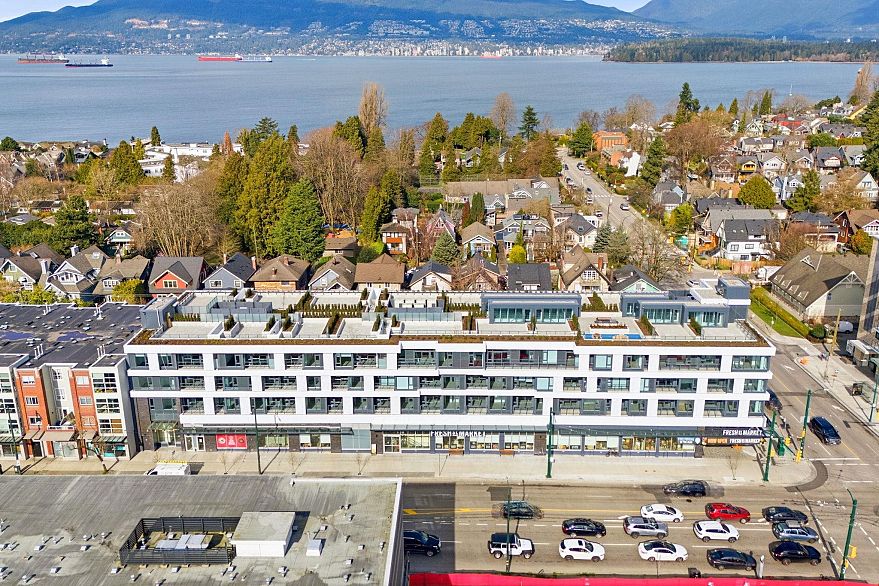 311 2803 W 4th Avenue