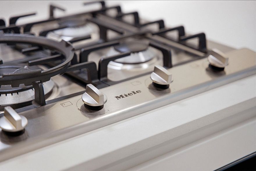 311 2803 W 4th Avenue