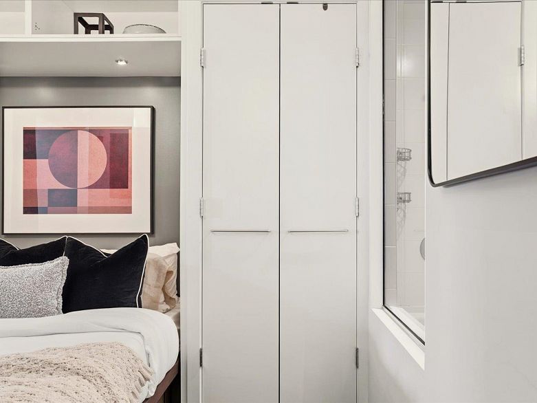 301 1275 Hamilton Street