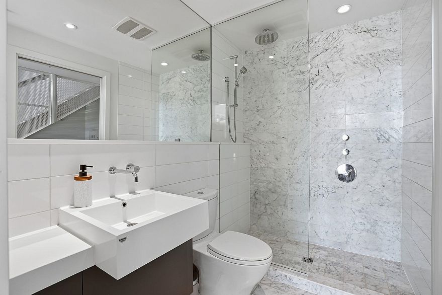 309 133 E 8th Avenue