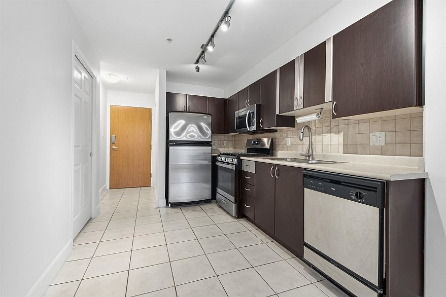 201 2741 E Hastings Street