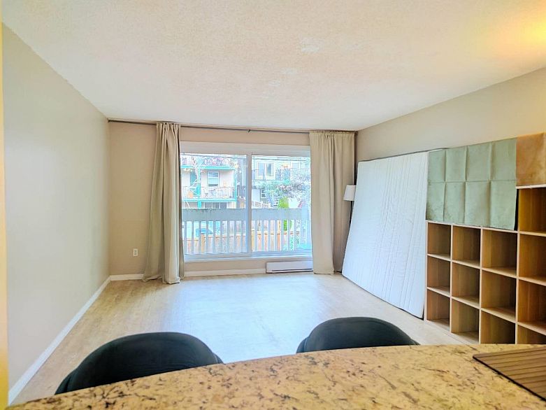 210 1545 E 2nd Avenue