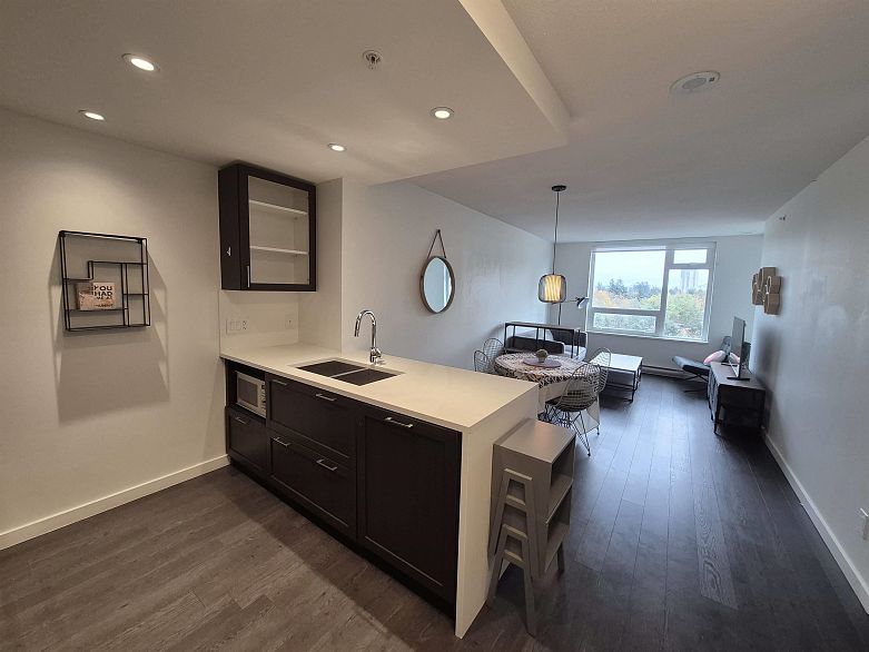 1057 5515 Boundary Road