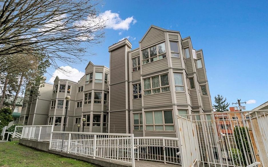 208 1516 E 1st Avenue