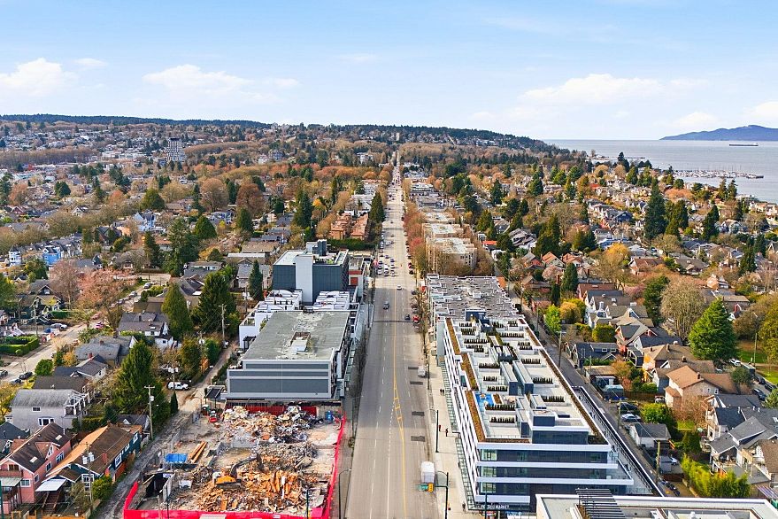 311 2803 W 4th Avenue