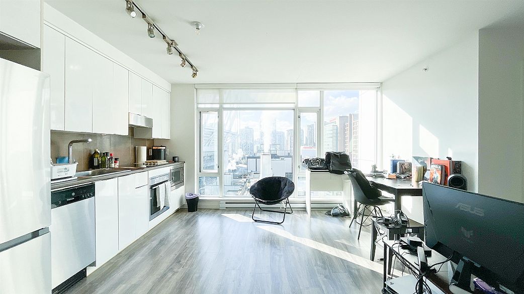 905 161 W Georgia Street