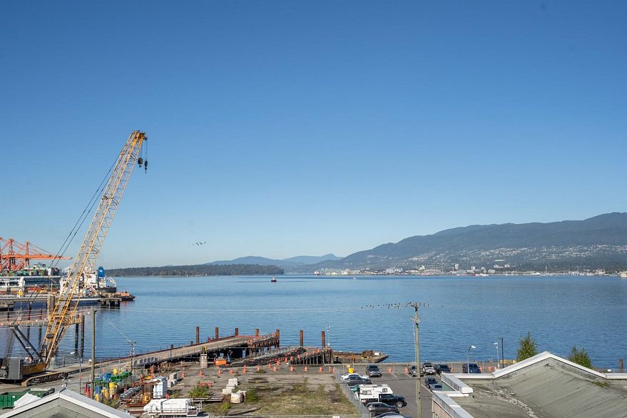 207 2211 Wall Street