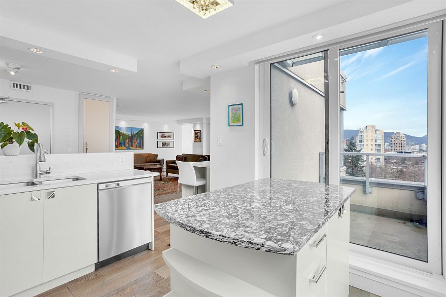 1002 1566 W 13th Avenue