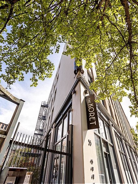 310 55 E Cordova Street