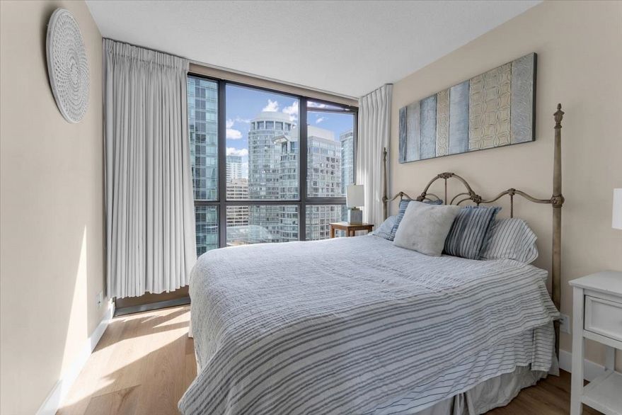 2011 1331 Alberni Street