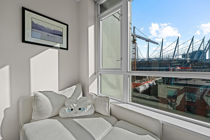 607 821 Cambie Street