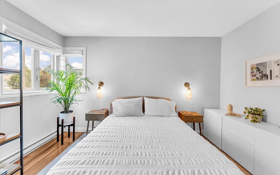 208 1516 E 1st Avenue